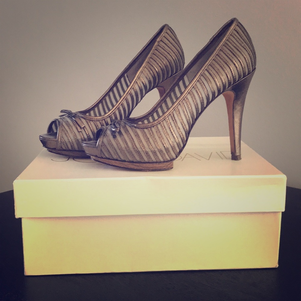 Joan & David open toe 4 inch pumps
